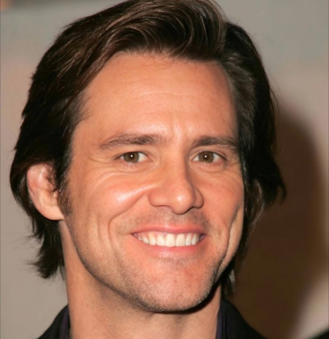 金凯瑞，年纪大了，发福了