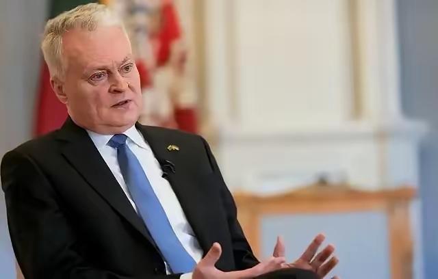 碗:阿中咱们好好聊聊中:咱俩有什么好聊的啊碗:虽然之前我做的不对但只要你