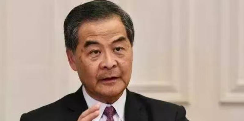 想不明白，在大道至简的当代，香港前特首却认为香港应该保留繁体！ 说白了，香港