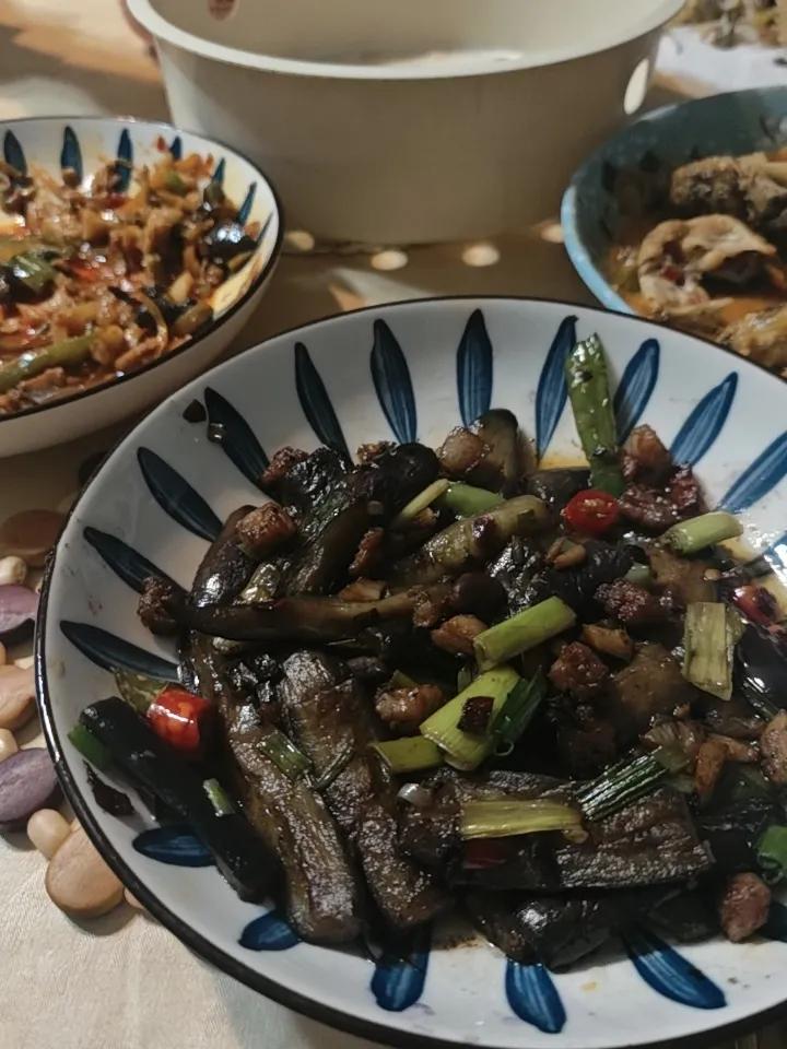 30万左右，奥迪的A4L能买吗我觉得车是很不错的车，动力性能颜值都很不错，就是3