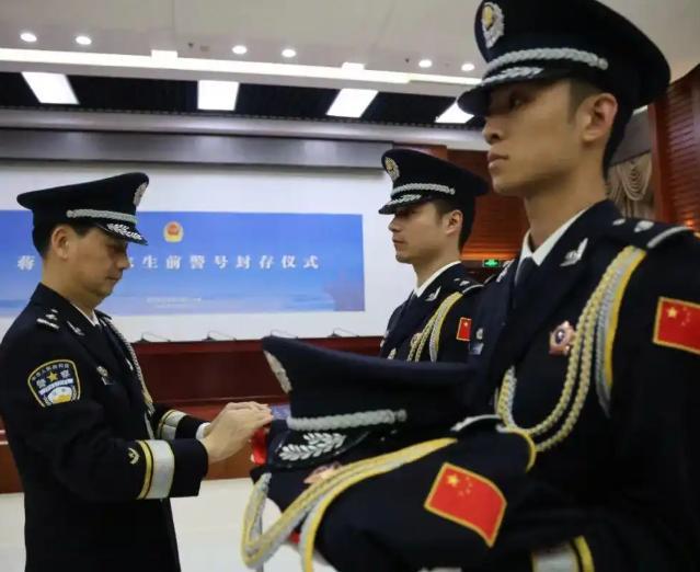 泪目！警号039357永久封存！这一次，他再也不会喊出那句“收到”看到这条消息瞬