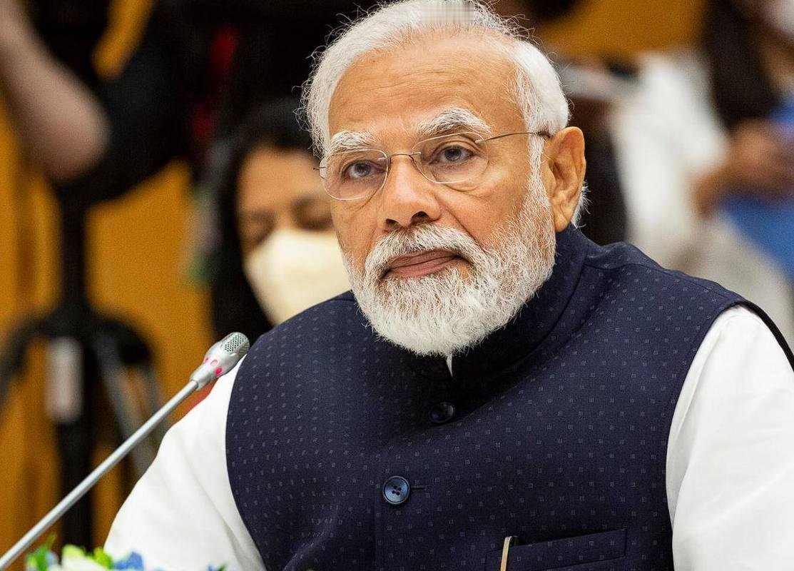 印度为啥记恨中国？说白了就是眼红。1981年两国GDP差不多，印度1930亿美元