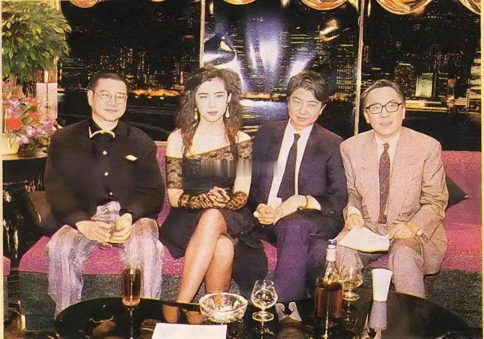 22岁的王祖贤参加《今夜不设防》和香江三大才子把酒言欢，随性畅谈！