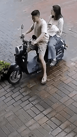 为什么会这样？我看了两遍还是没有看清楚。你们去看清楚了吗？