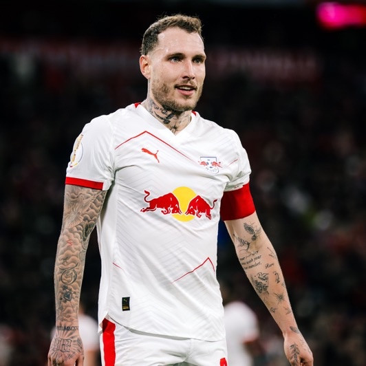 EkremKONUR曼联正在关注大卫·劳姆。莱比锡红牛的左后卫即将进入合同的最