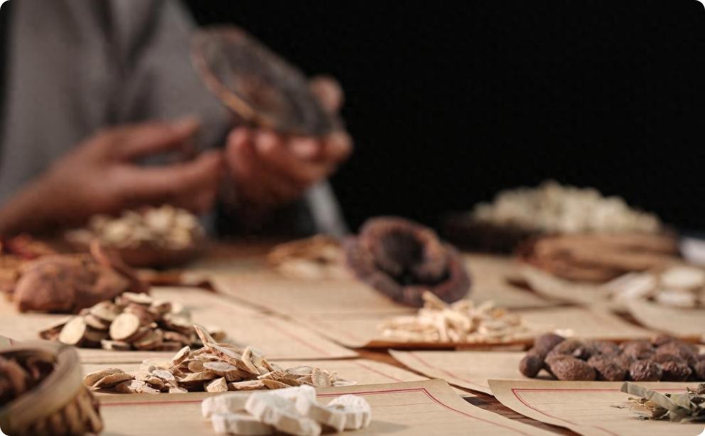 中医干货：心梗是血瘀、脑梗是痰瘀、脸斑是肝郁！一招化瘀，年轻十岁大家好，我是陈