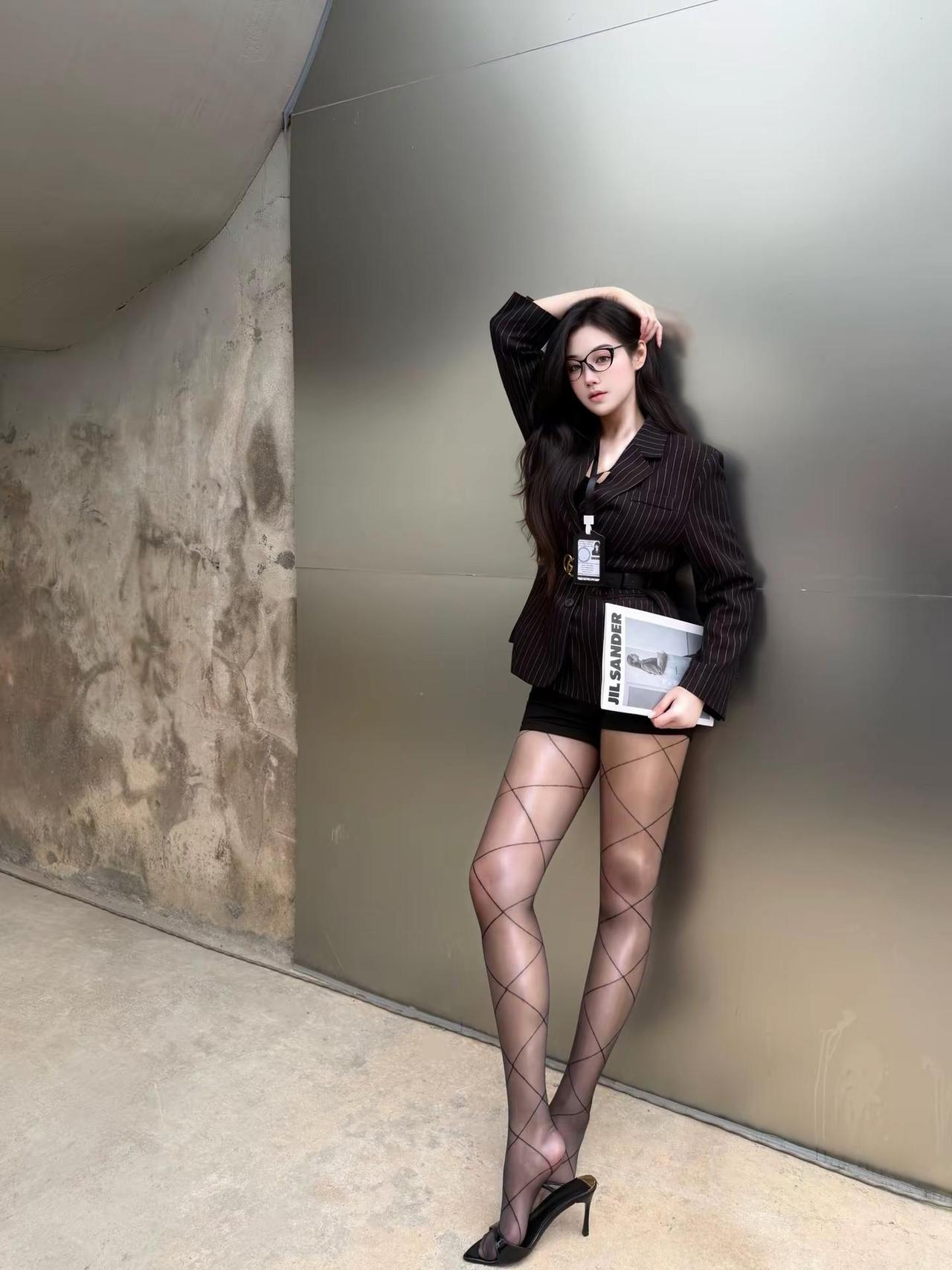 开工大吉。氛围感感觉至上穿搭拍照