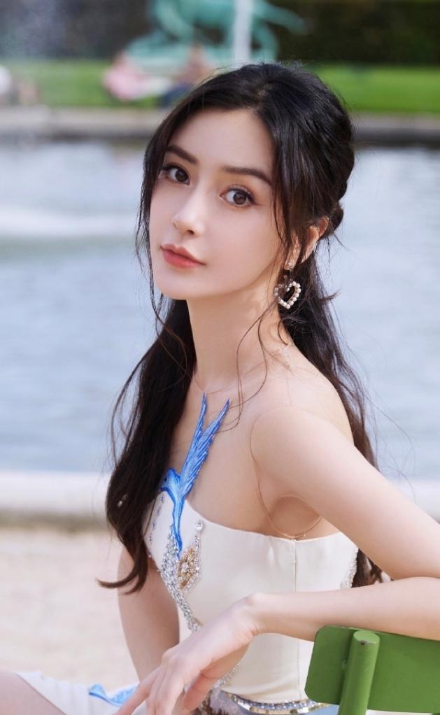 网传杨颖要录制《花少8》！她自从国外看了一场表演之后，演艺之路停摆将近三年时间