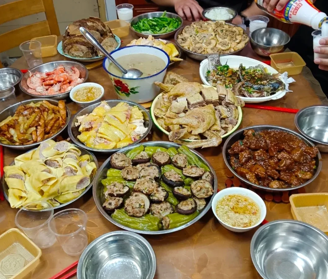 在广西这一桌美食算什么档次？
