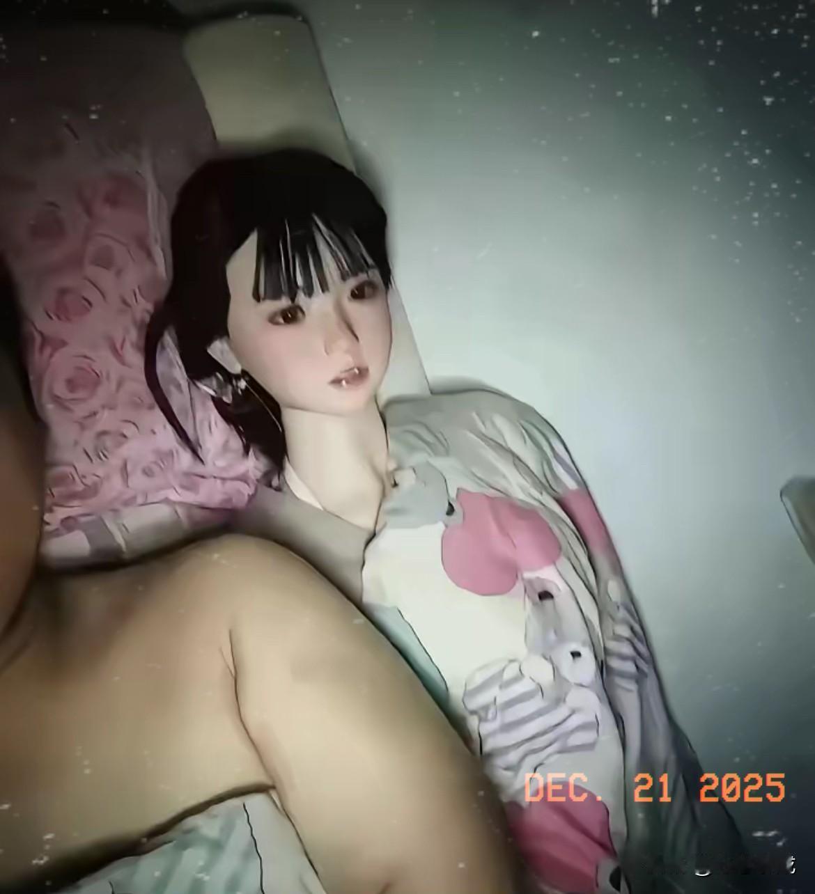 单身了40年，终于有女朋友了，你们不可以笑话我，因为我不偷不抢，不给社会添乱