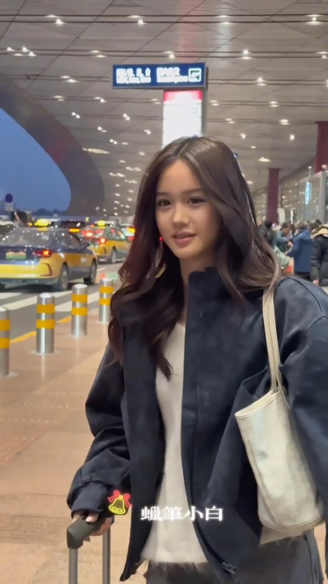 钟丽缇15岁小女儿身高钟丽缇15岁小女儿星味钟丽缇15岁小女儿好高，好美啊​