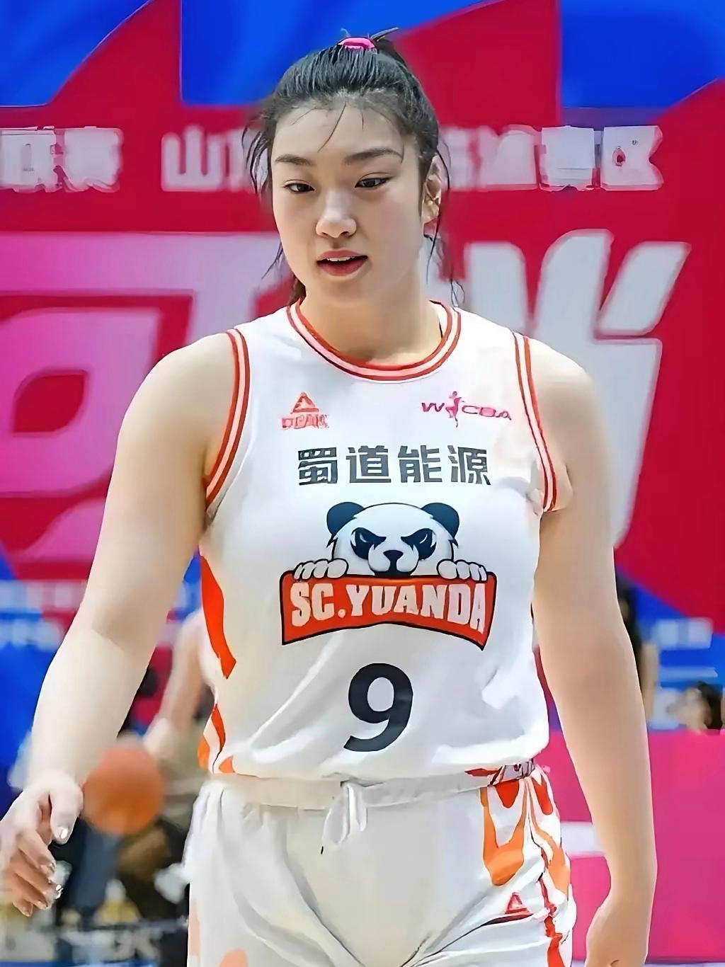 恕我直言，落选国家队的球员组成一队，就能将中国女篮给打败。1号位：杨力维2号