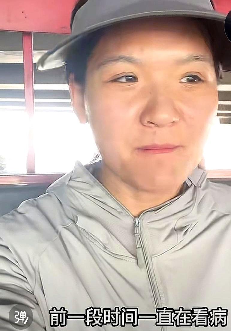 好一阵子刷不到她，倒是婆婆的视频一条接一条。以为她不做自媒体去上班了，结果是跑
