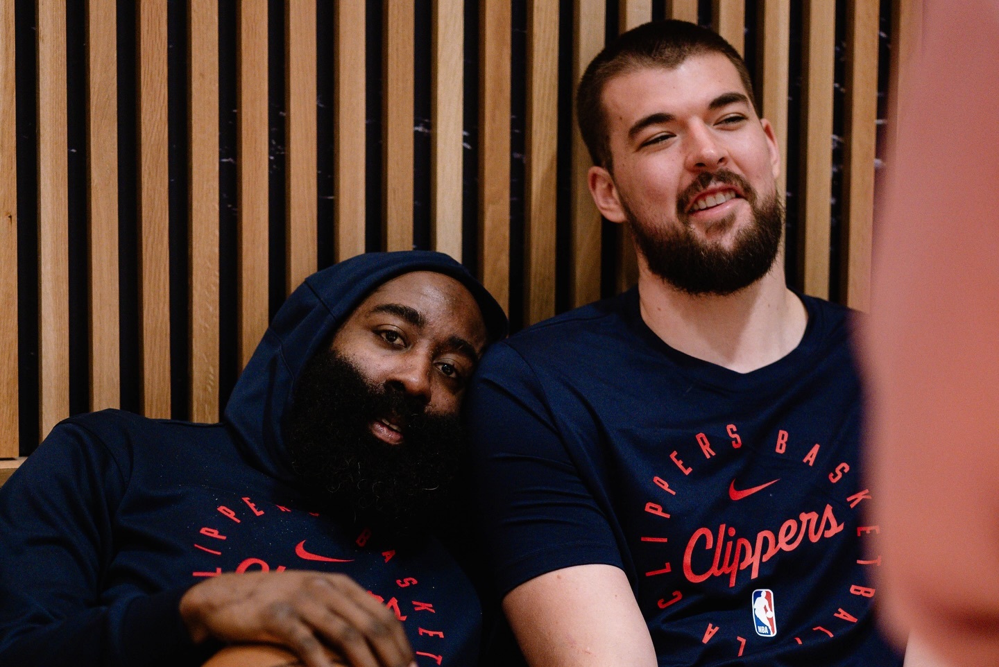 哈登：“我和祖巴茨聊过，就在这两天。他确实有点伤心，因为他不理解，他以为自己永远