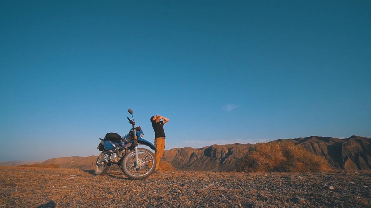 旅行有啥意义？那一次那一刻的妄语就是旅行所带给自己的意义。多年之前，在新疆安集海