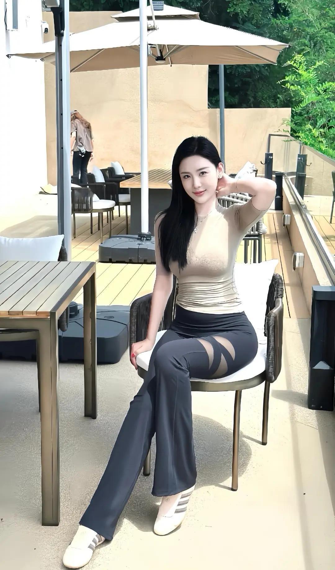 身材匀称曼妙，这样的美女多少彩礼才能娶的起？
