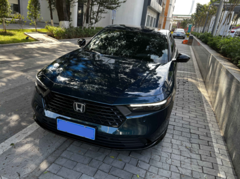 十一代雅阁真是谁买谁香啊从去年年底就决定买车，今年3月终于提了雅阁，这一路对比