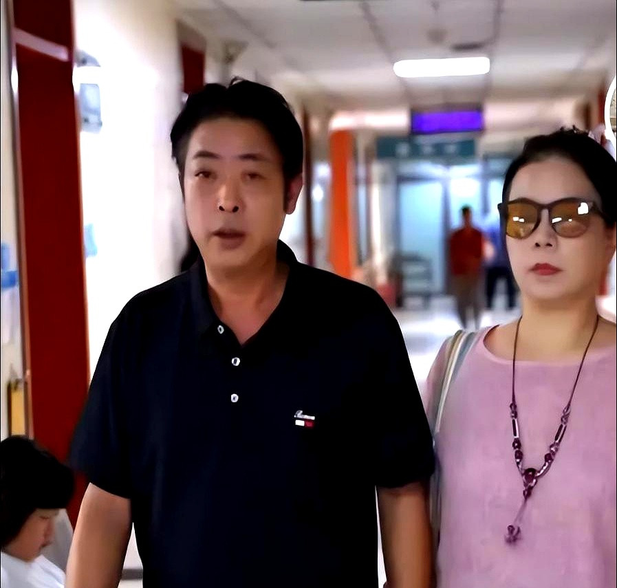 三月直播爆料一出，事情走向开始变得耐人寻味。表面看是“断舍离”，背后似乎藏着更多