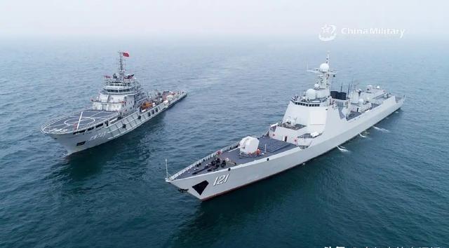 中国海军的一个谜之操作，谁都知道055很强，但海军就是不怎么造055，而是选择造