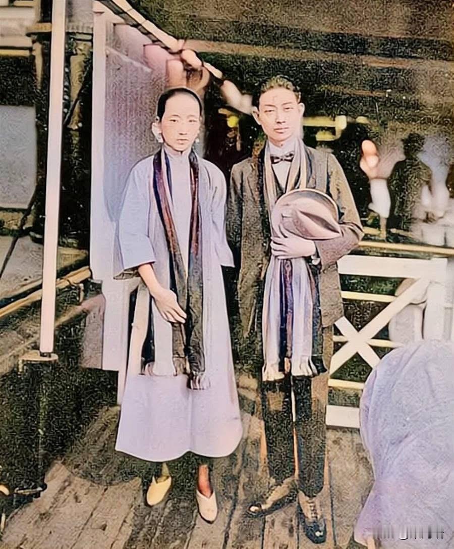 完全奉献自己的女人！梅兰芳原配王明华的悲剧附图为民国初年，梅兰芳和原配王明华