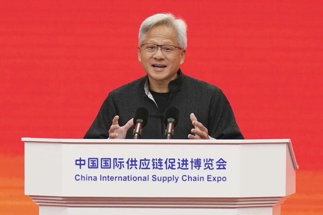 黄仁勋这次来中国，内心应该很失望，本以为自己是中国AI发展的必需品，结果中国只用