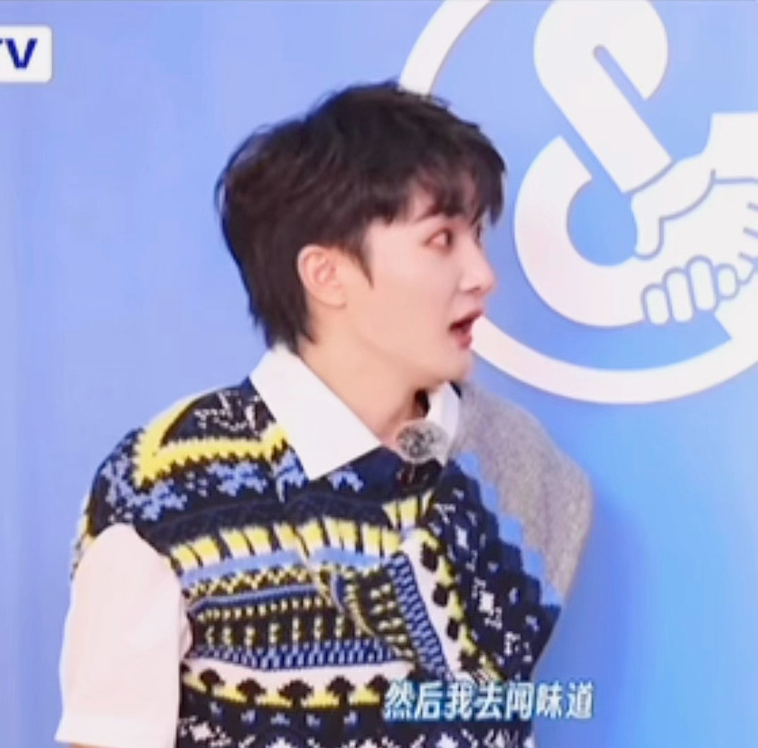 这条vlog周深共震惊了几次