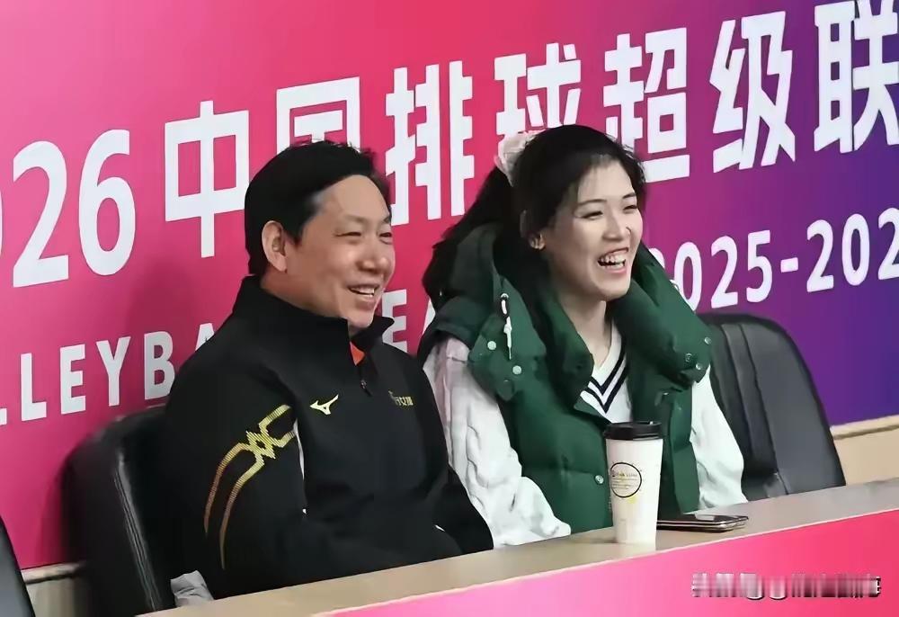 宝泉指导亲临一线，带领天津女排重扎篱笆新打灶，又发掘了潜力新星小将牛思迪（193
