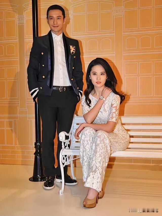 从这张不难看出，他的个子其实不高。