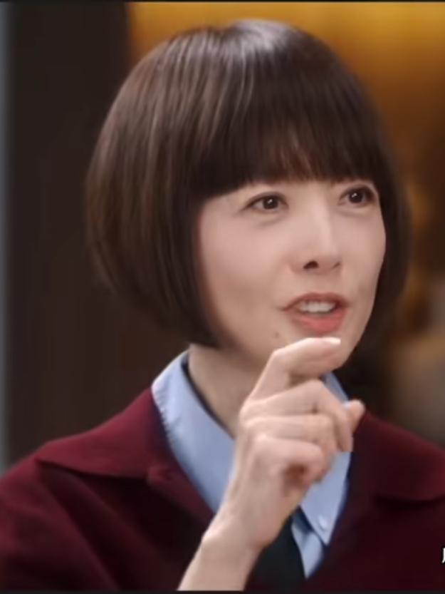 陈鲁豫说，当年在香港差点和邓文迪一起合租房子，但是邓嫌她租的房子周边不够热闹，拒