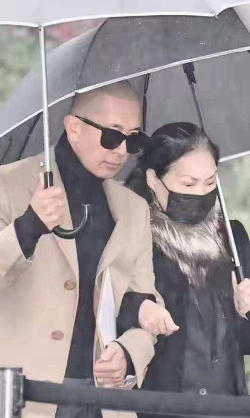 人性尽显！大S海外资产彻底曝光，S妈底牌作废，终于懂了遗嘱为何不留她一分大