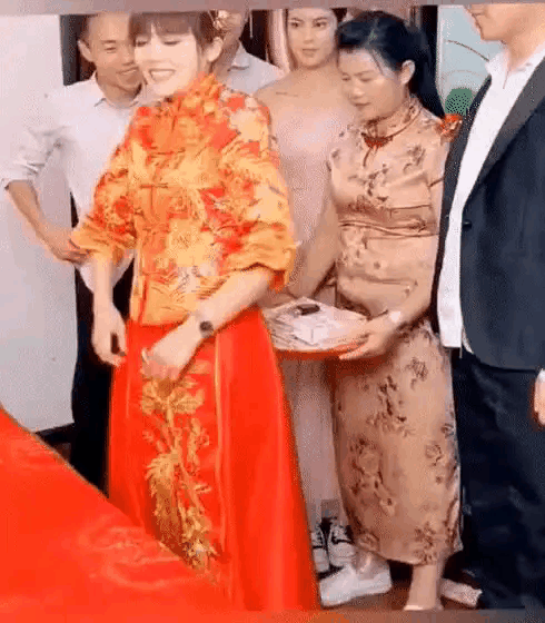 有一说一，这新娘子多多少少有点不懂事了[思考]