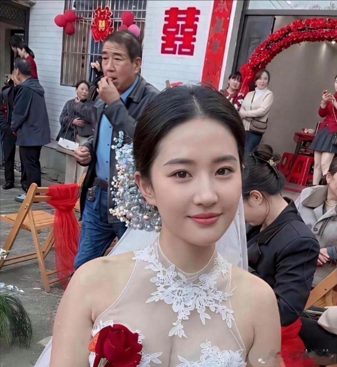 新娘撞脸刘亦菲！这是什么神仙颜值啊​