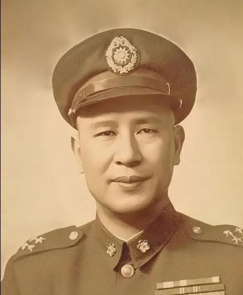 1949年，号称“小诸葛”的白崇禧向蒋介石献策：反正打不过解放军，不如集中全部兵