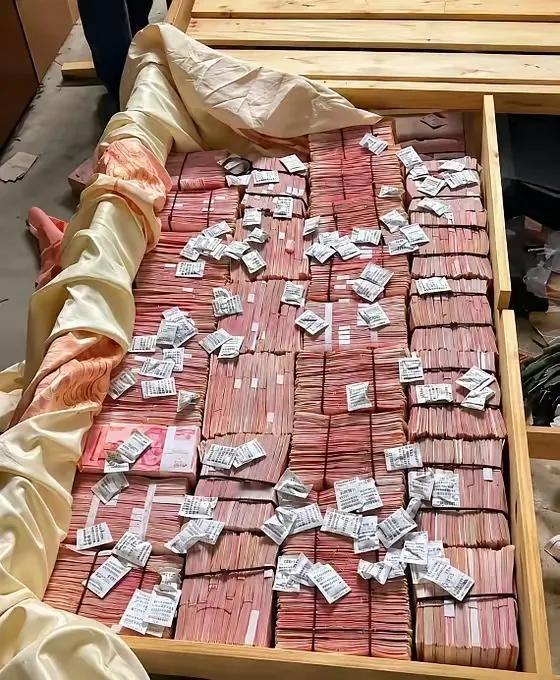 假如你突然间有了这么多钱，第一时间你想去干什么？
