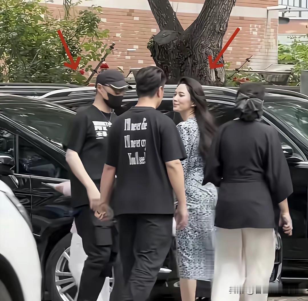 电视上看着一般般，真人巨漂亮！