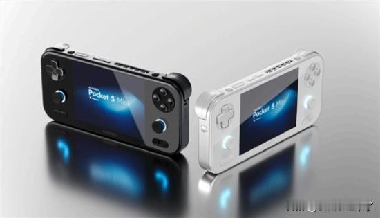 AYANEO发布了PocketSMini安卓掌机，预售价2599元起。机身