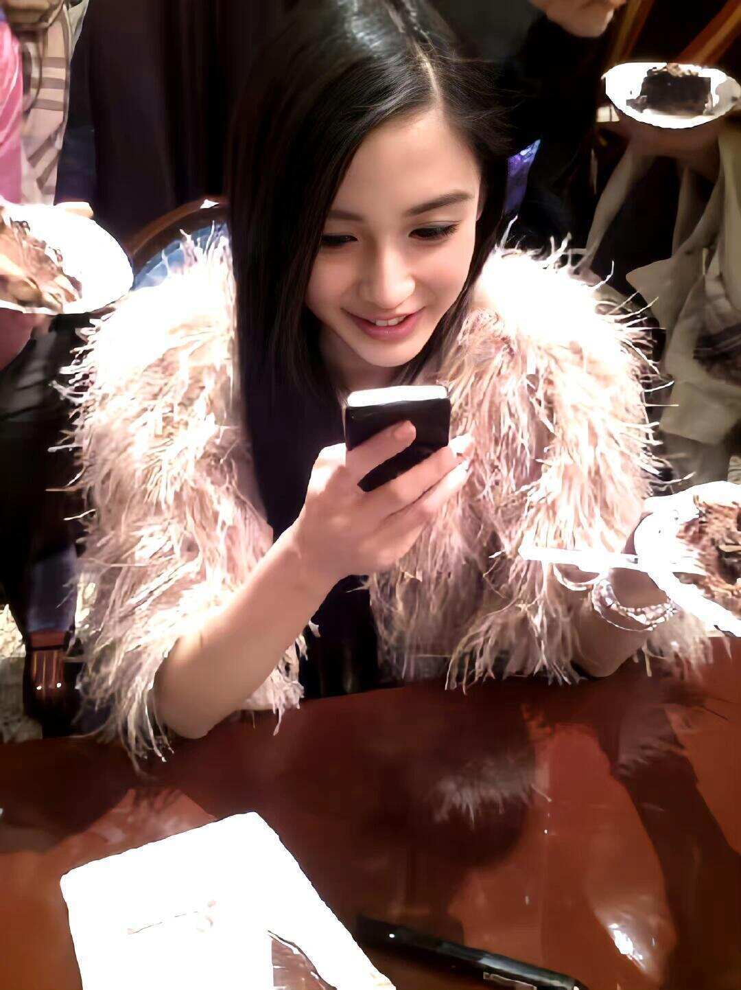 Angelababy生日图姐姐太美了
