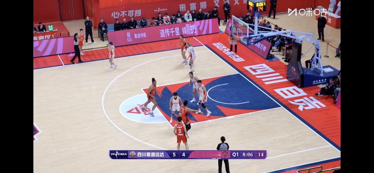 四川女篮今晚几乎要全员得分！高颂、王思雨依旧没有进入大名单！王思雨可能还在欧