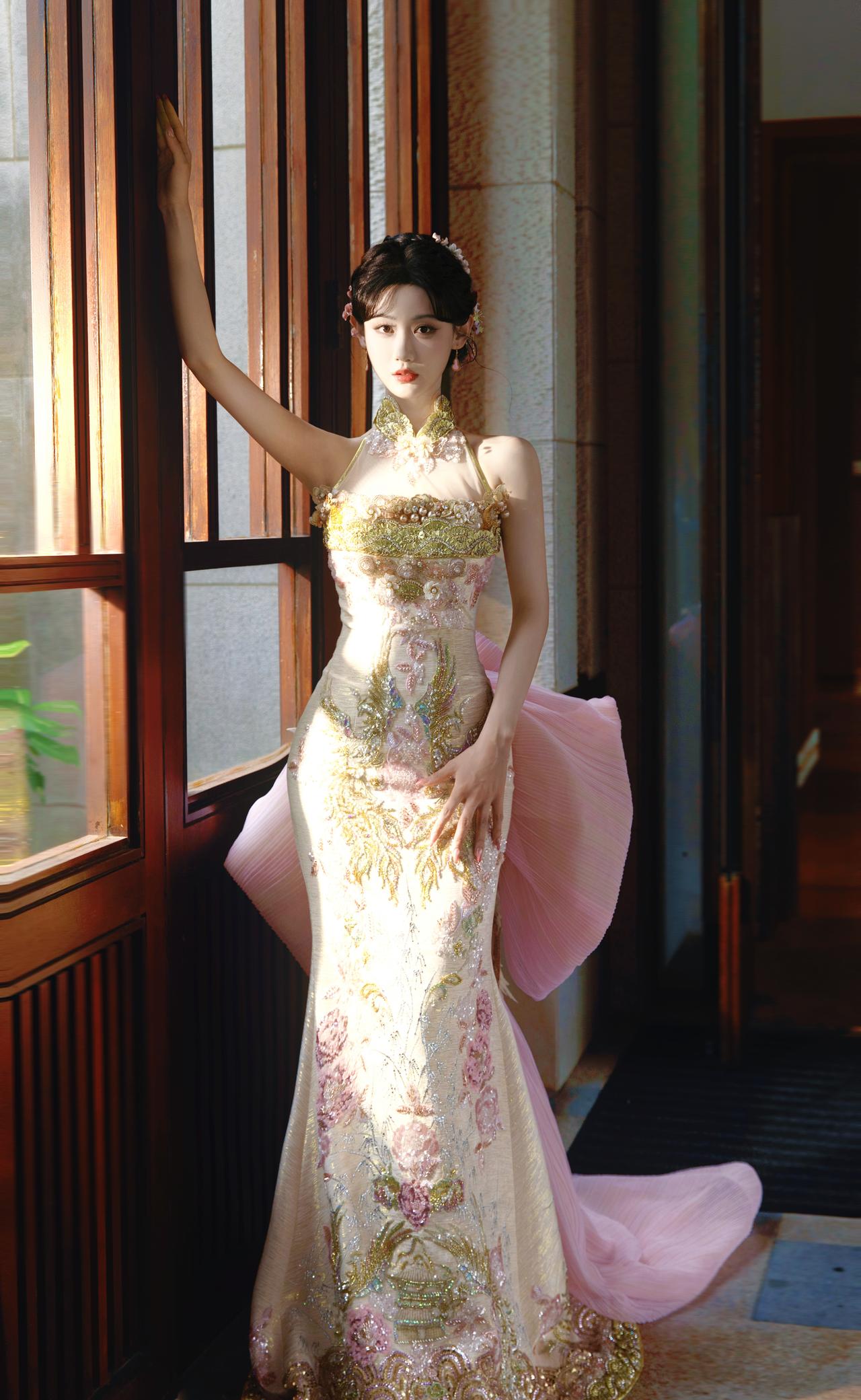 你认为最有气质的美女是谁冬日暖阳锦绣旗袍