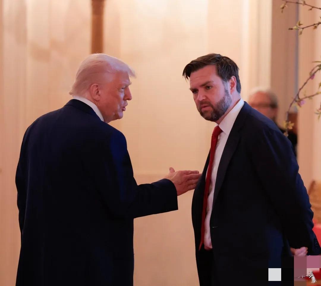 万斯披露的谈判内容显示，特朗普开出的条件看似诱人：放弃核武器，换来经济繁荣。但伊