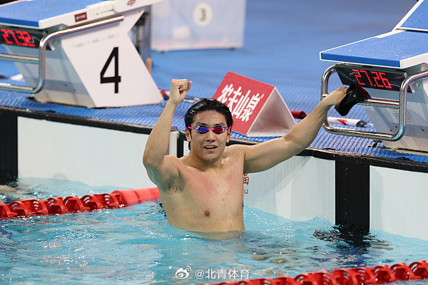 2026年中国游泳公开赛男子100米蛙泳A组决赛，董志豪与郑英昊成绩相...
