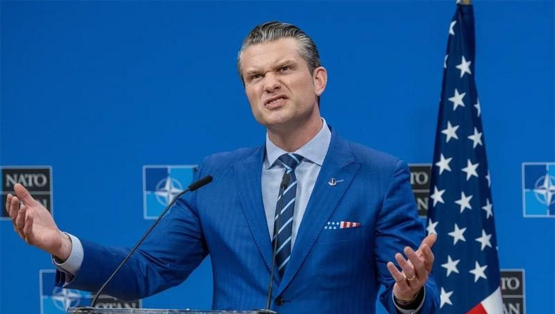 美国防长新加坡放狠话气炸了！美国国防部长还没到新加坡，嘴
