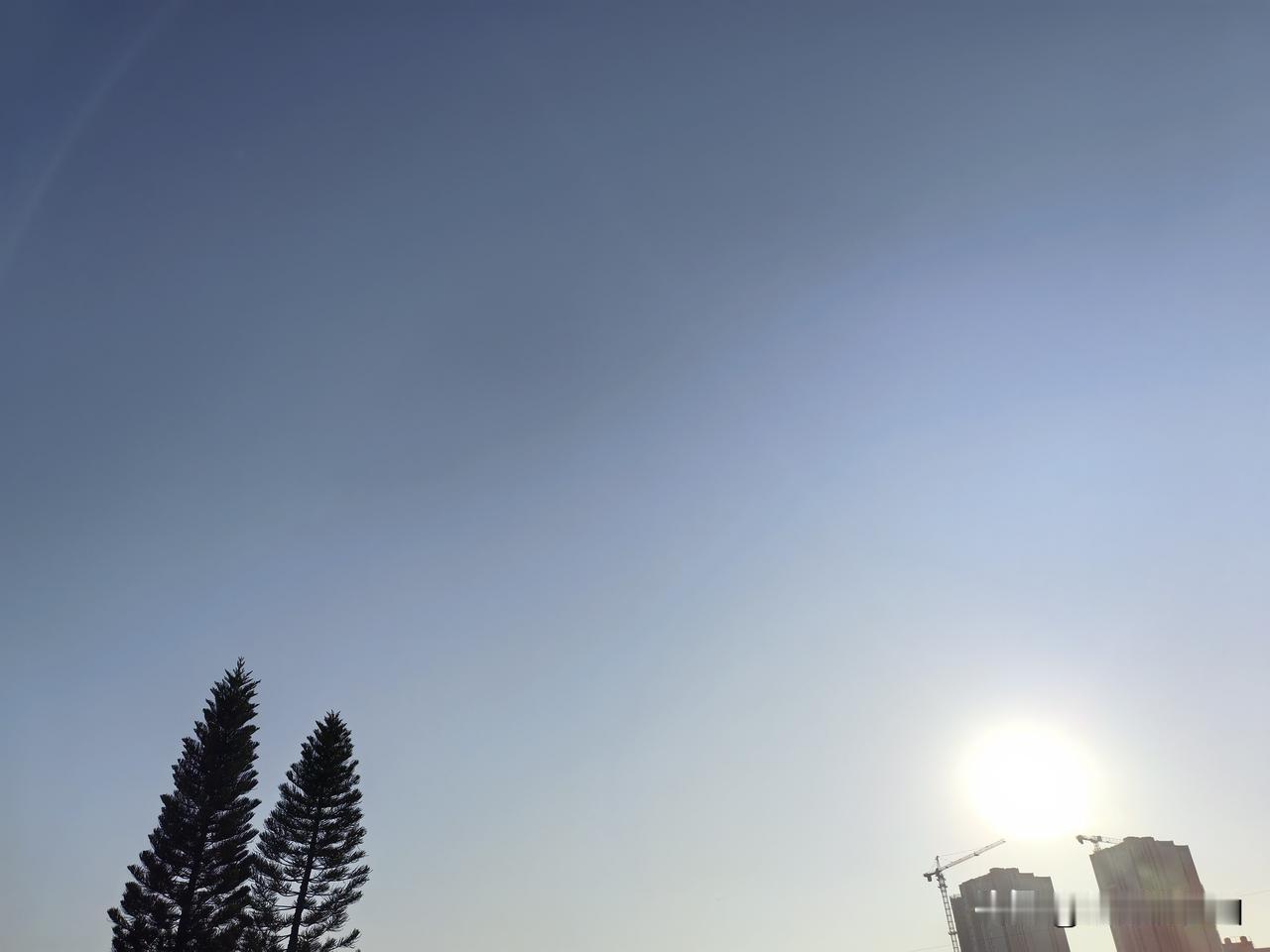 广东：冷空气余威仍在发力！今天（27日）早晨，广东还是比较寒冷的。27日白天