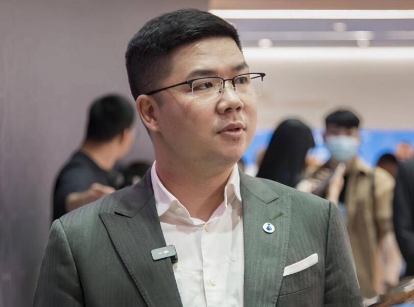 赵长江是比亚迪的功勋老将了，在比亚迪干了16年，一路做到腾势方程豹直营事业部总经