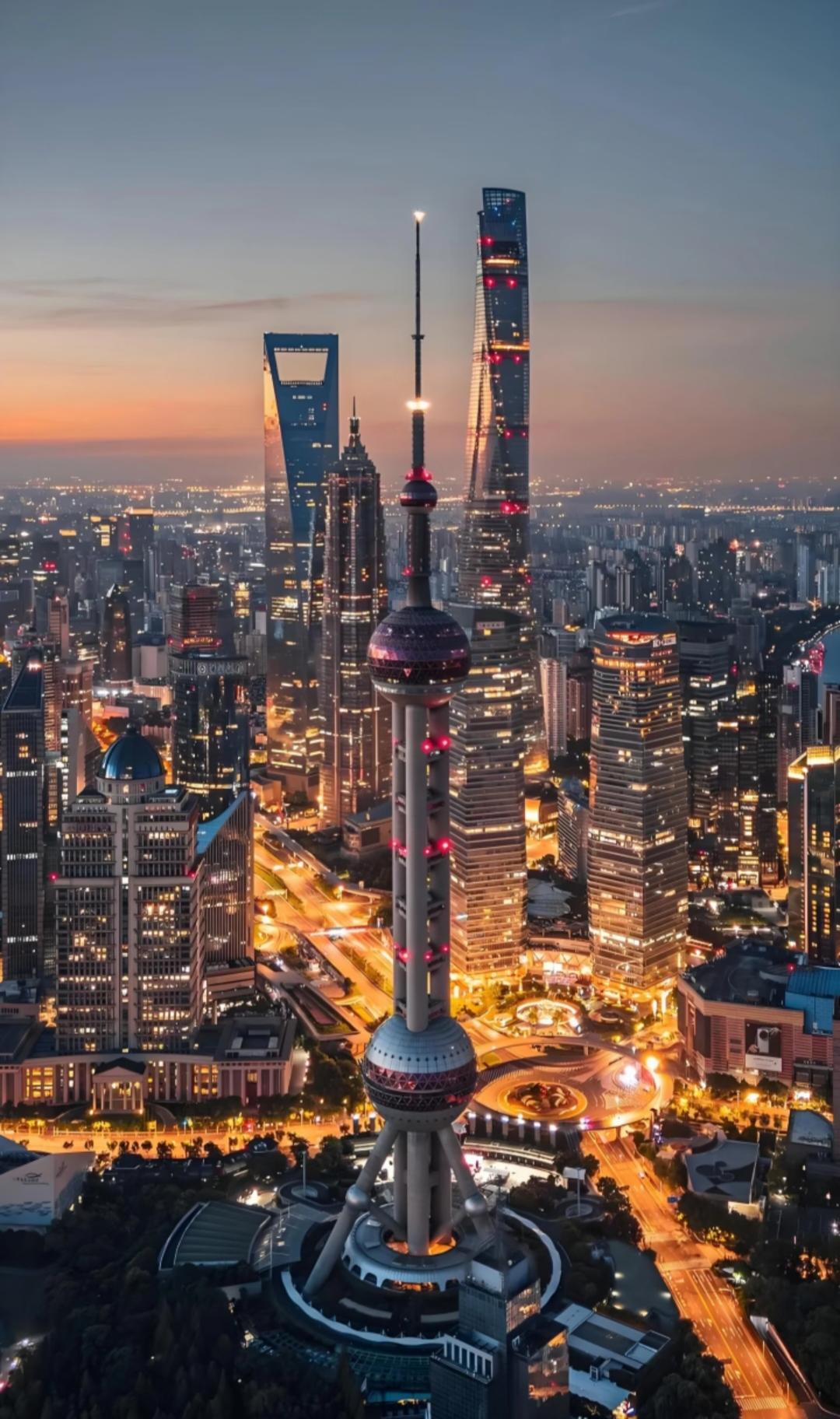 中国成功的四大原因：1.无神论，以人为本。2.学优而仕3.文化认同，有容乃