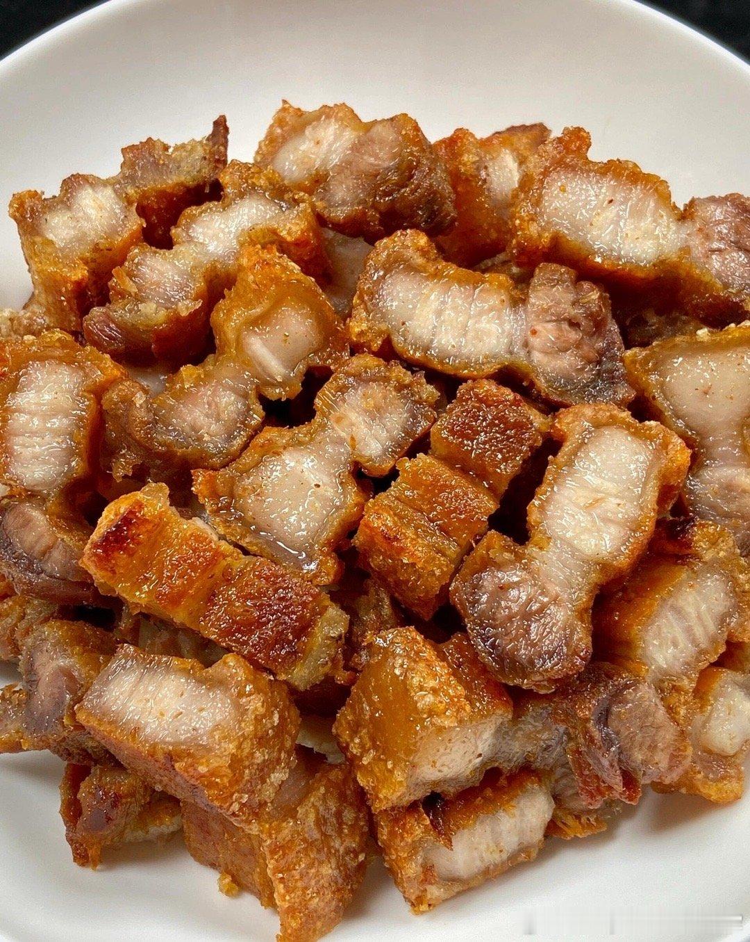 好吃得五花肉谁不喜欢吃呢你们说对吧！反正我觉得就是这样的嘛！味道巴适🉐很！