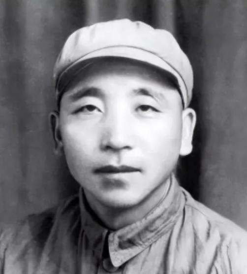 1938年4月，秦基伟一夜之间连杀100多人，而且被杀的全部都是罪恶滔天的大汉奸