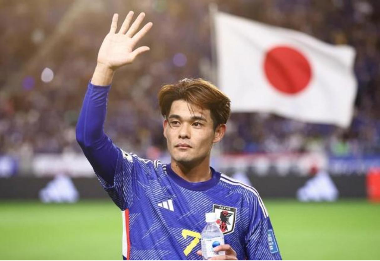 英格兰足球名宿预测：日本队2-1荷兰，小组第1晋级！近日英格兰传奇球员克里斯·