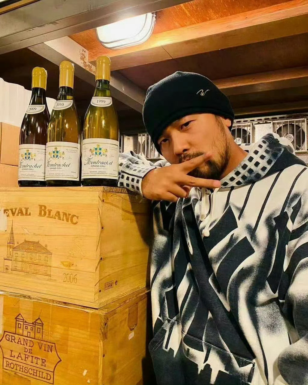 这酒的年份有点老！