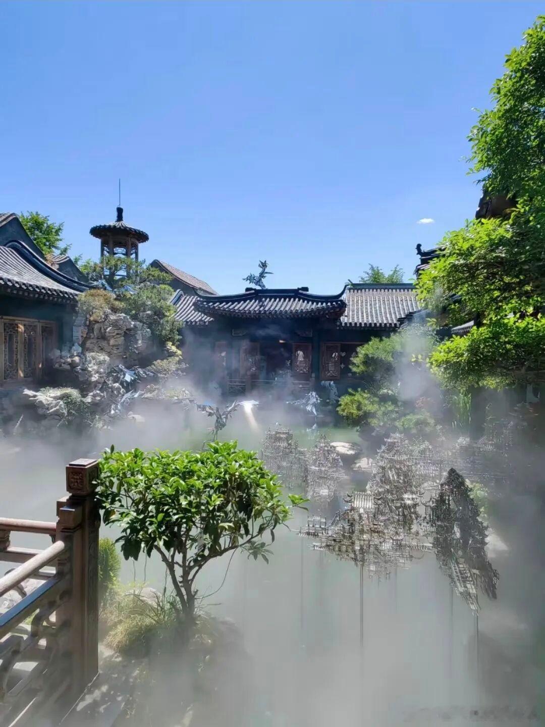 ✨故宫隔壁胡同秘境｜推门一秒闯入北京版小江南就在东华门旁边的胡同里，门外是皇城根